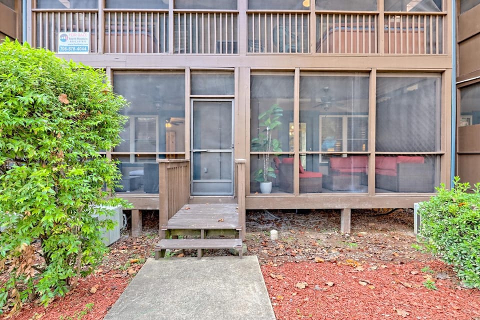 Alpine Studio Apartment in Helen