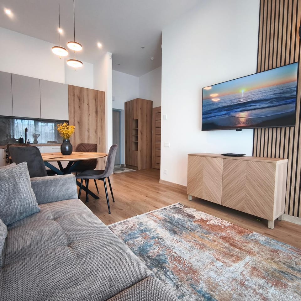 Communal lounge/ TV room, TV and multimedia, Kitchen or kitchenette, Living room, Seating area, Dining area, Evening entertainment
