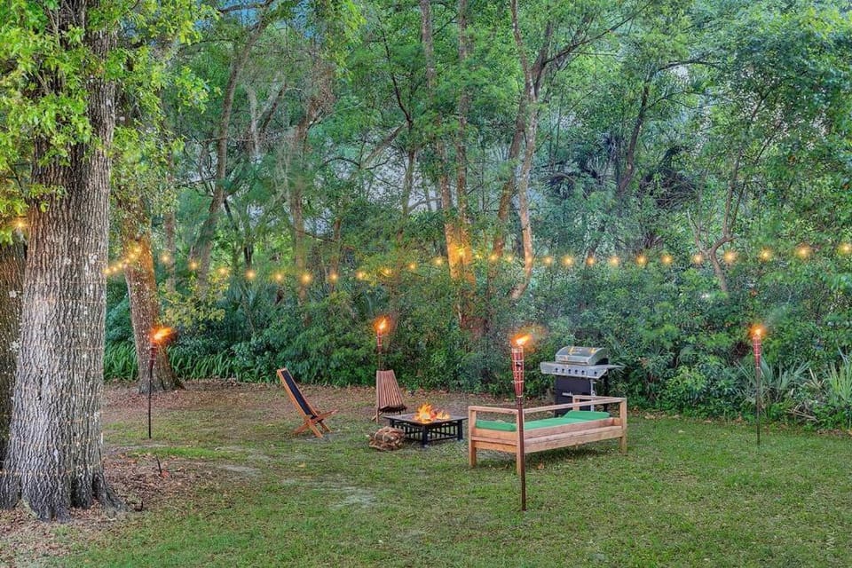Blue Spring Getaway with Fire Pit House in Orange City