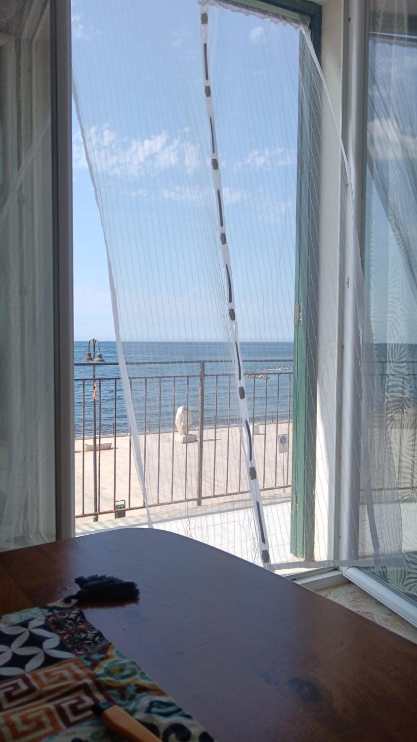 Tramonto sul mare Apartment in Sicily