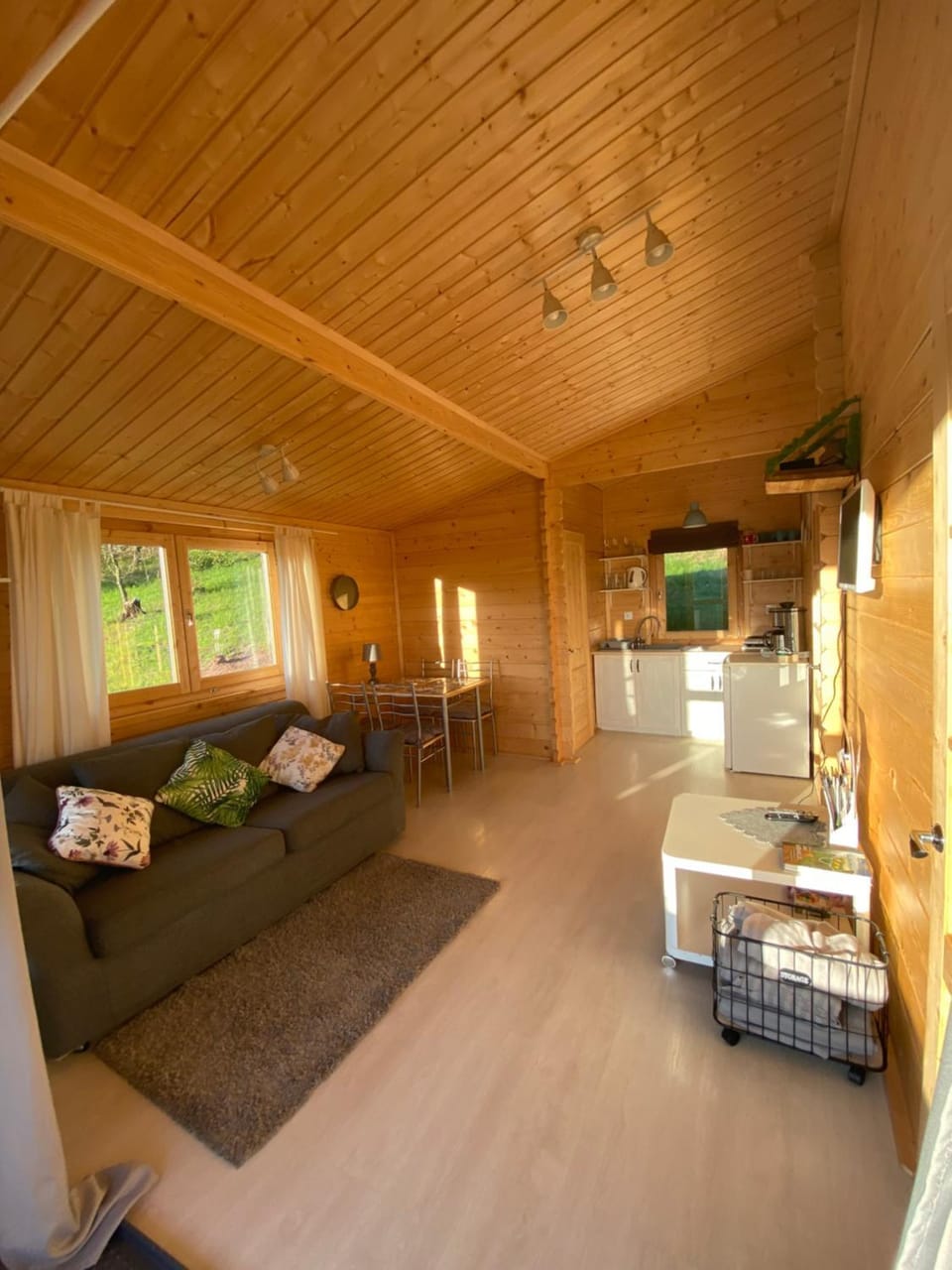 Domki na Końcu Świata Dziewanna House in Lower Silesian Voivodeship