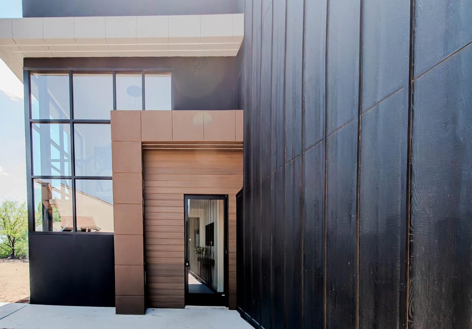 Facade/entrance