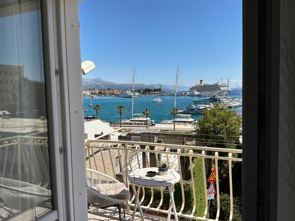 Natural landscape, View (from property/room), Balcony/Terrace, Sea view