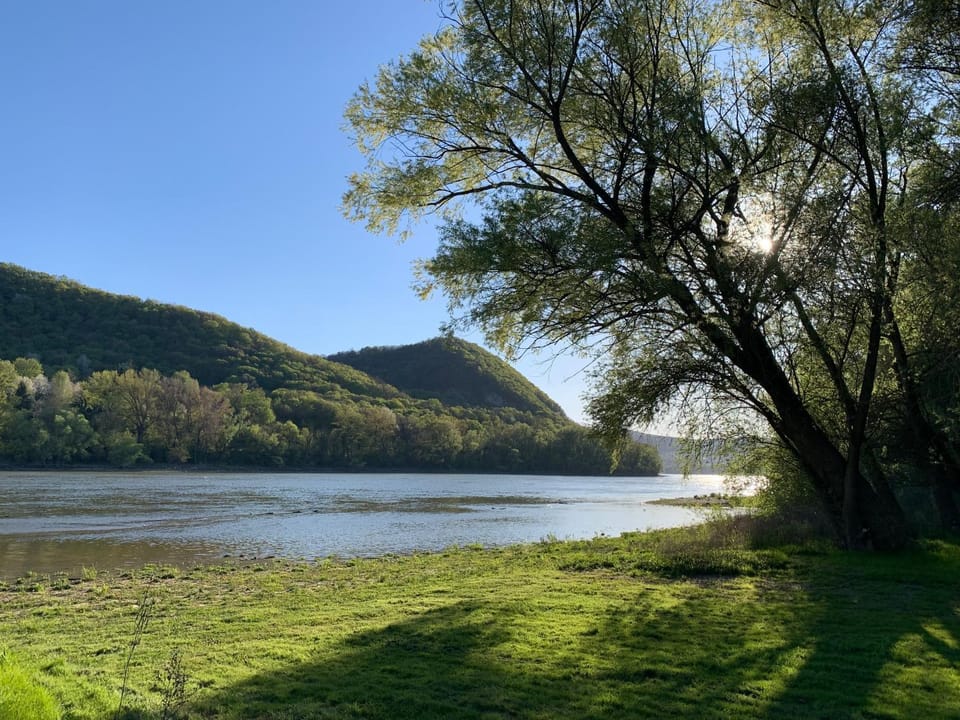 Nearby landmark, Natural landscape