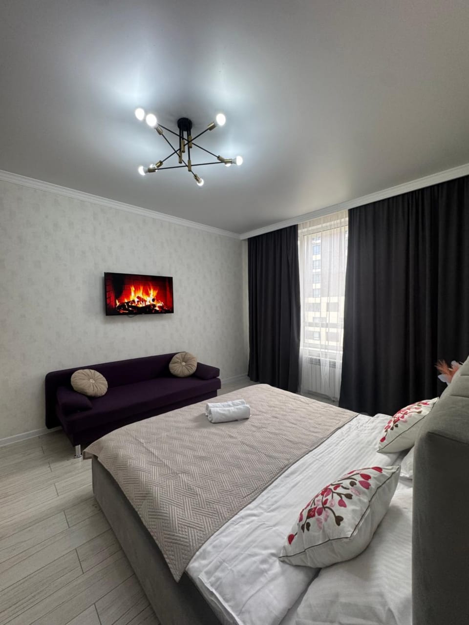 Bed, TV and multimedia