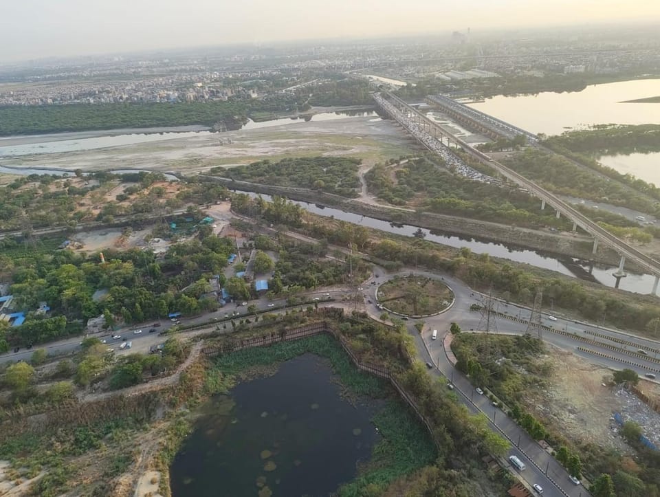 Neighbourhood, City view