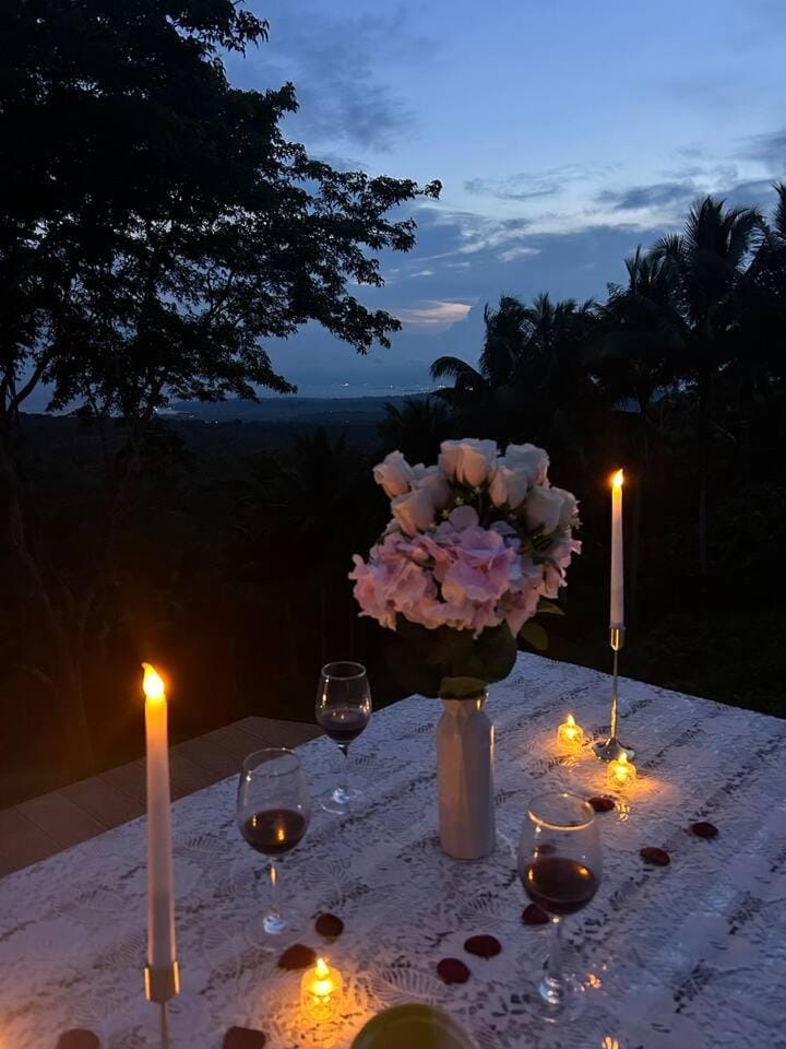 Romantic Glass Cabin w/ Hot Tub |Wi-Fi |Ocean View Cabin in Island Garden City of Samal