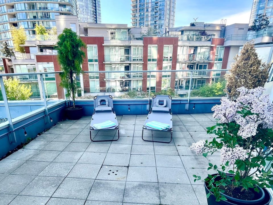 Patio, Balcony/Terrace, Seating area, sunbed