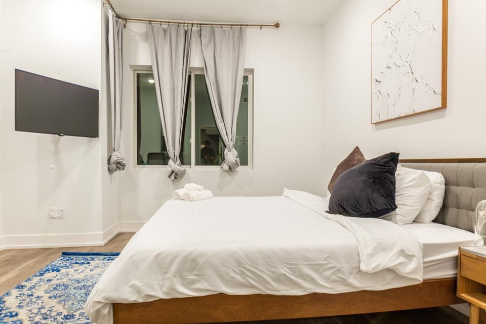 Artful 3Bed&2BathSleeps7-OvenWi-FiWD Apartment in Philadelphia