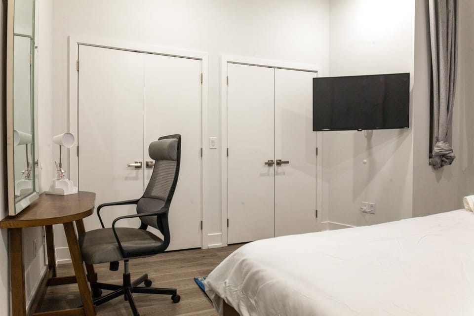 Artful 3Bed&2BathSleeps7-OvenWi-FiWD Apartment in Philadelphia
