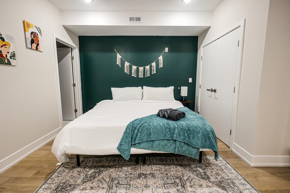2BR2BA City RetreatKing BedWiFiWD Apartment in Philadelphia