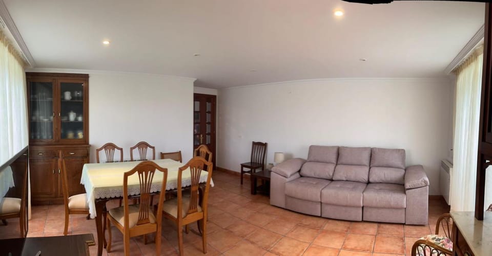 Communal lounge/ TV room, Living room, Dining area