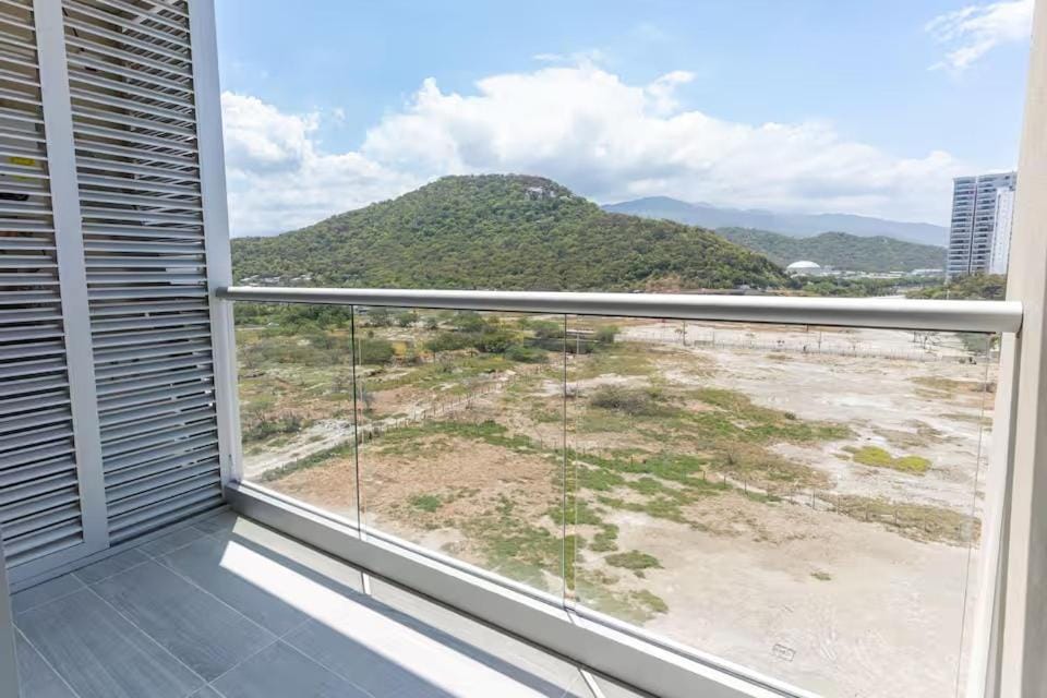 Exclusiva suite moderna con balcón cerca al mar Apartment in Magdalena, Colombia