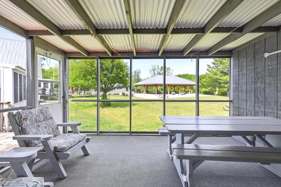 Chalet #41 Resort Chalet Nr Pool & Amenities Chalet in Lincoln Township