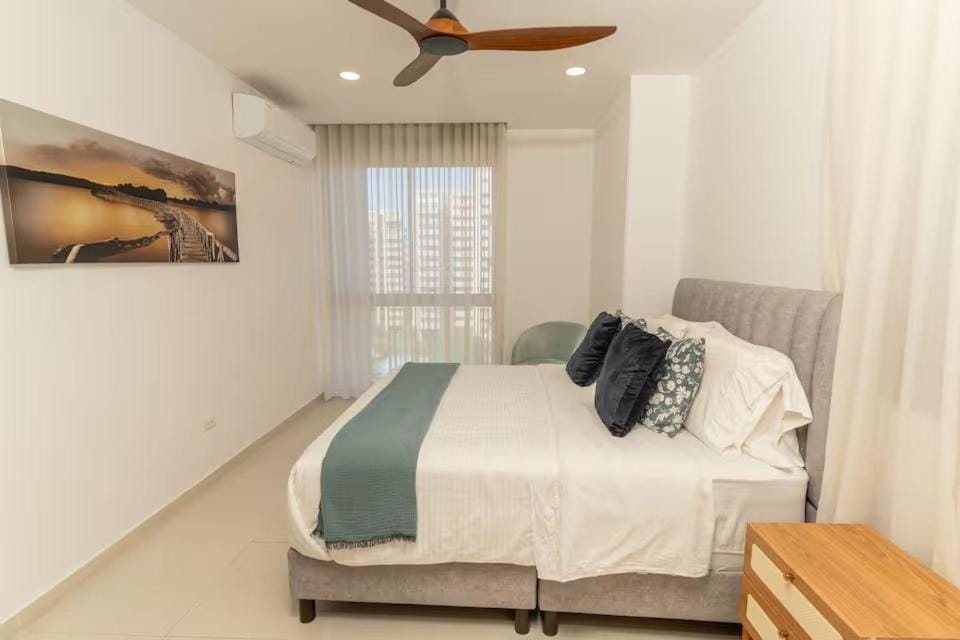 Apto moderno de lujo 2 hab con balcón cerca al mar Apartment in Magdalena, Colombia