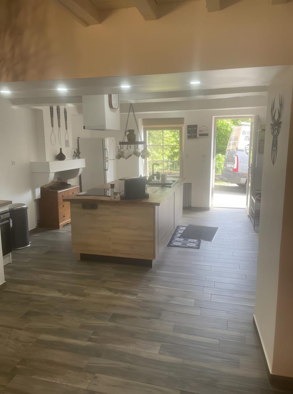 Kitchen or kitchenette, Living room