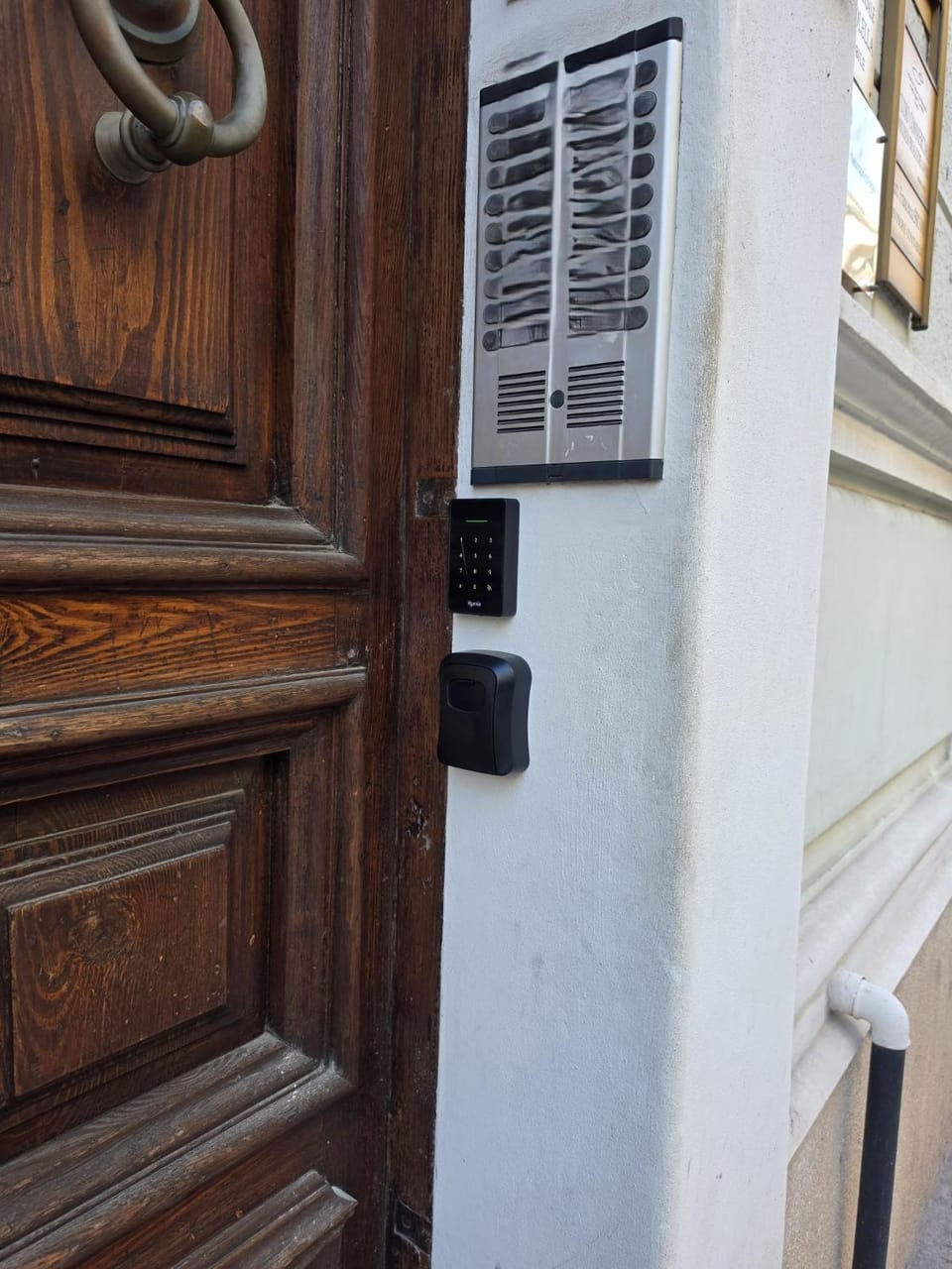 Facade/entrance