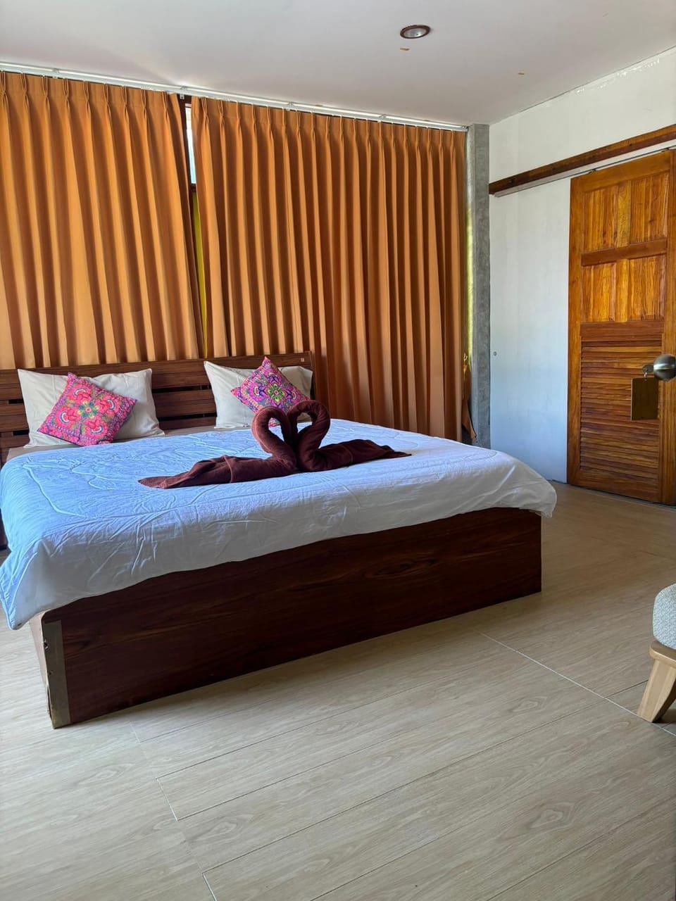 Tonmai Suites Bed and Breakfast in Krabi Changwat