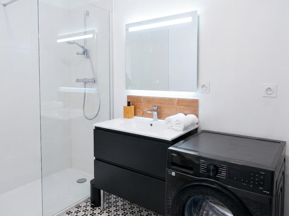T2 Hypercentre Angers, Balcon, Fresques Apartment in Angers