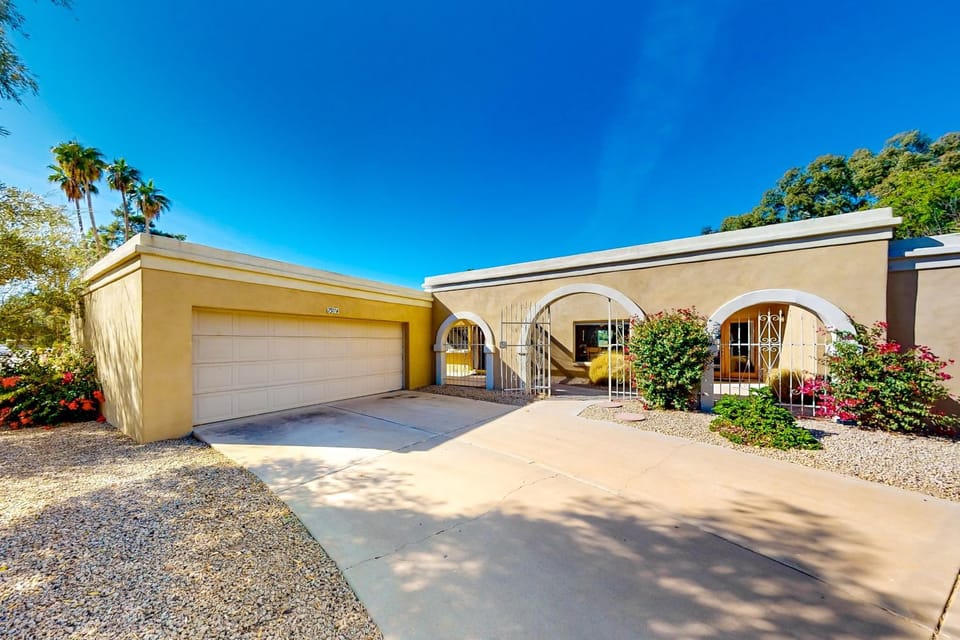 Golfside Haven Retreat House in McCormick Ranch