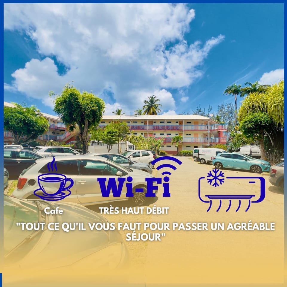 Carayou Marina Suite Piscine & Mer Pointe du Bout Apartment in Les Trois-Îlets