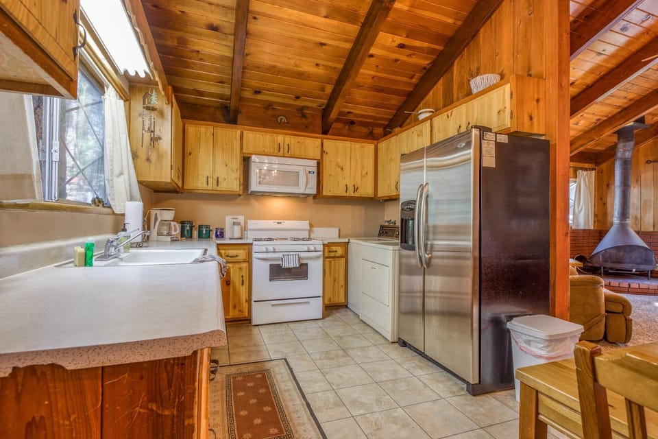 Bear's Den House in Idyllwild-Pine Cove