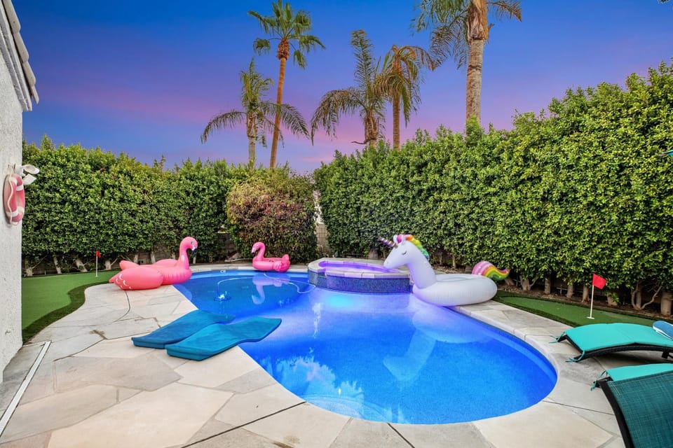 Carlotta Haven w/ EV Charger House in Palm Desert