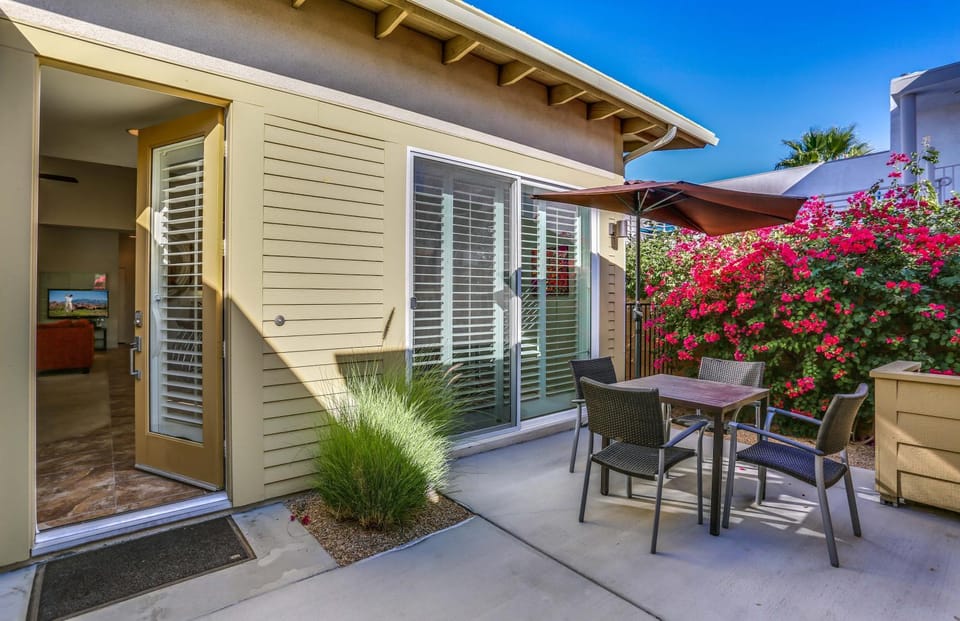 Escape to Escena House in Cathedral City