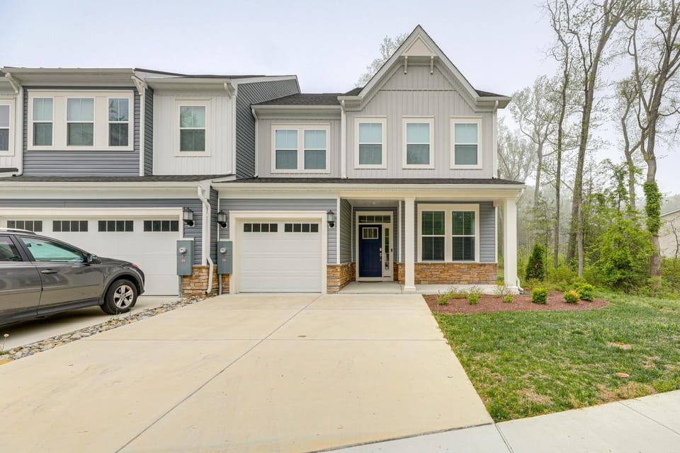 Near Bethany Beach! Oasis w/ Pool Access & Porch House in Sussex County