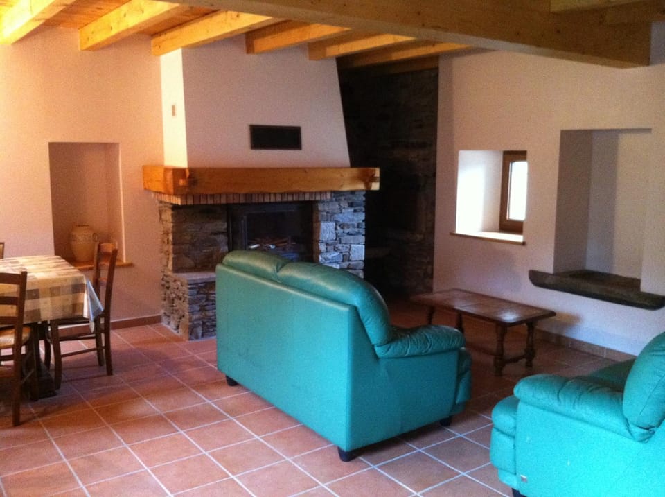 Maison De Caractère En Pierre cal Batlle House in Catalonia