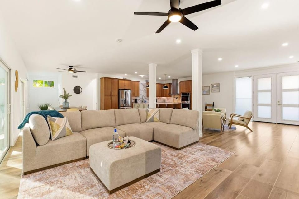 Commonwealth Luxury House in Siesta Key