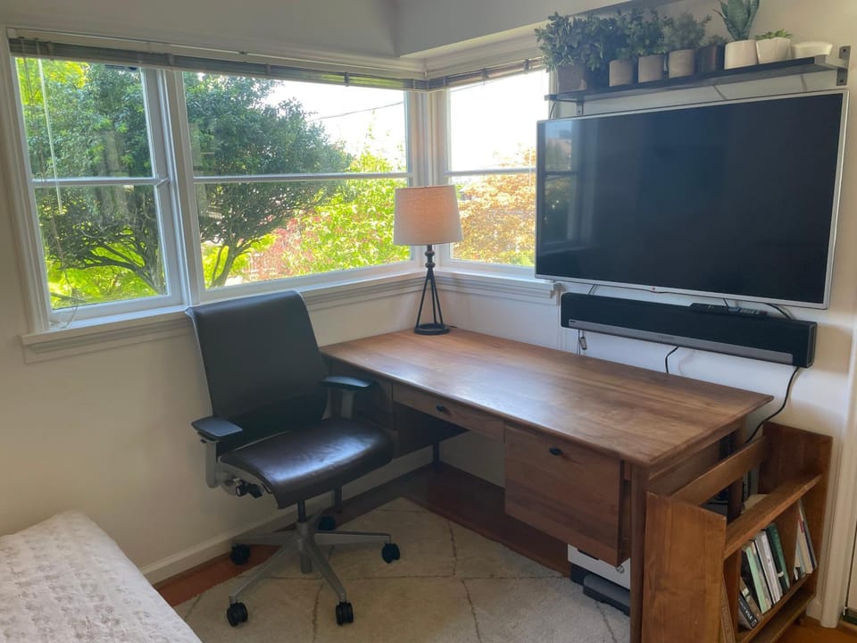Halladay House Bed and Breakfast in Lake Union