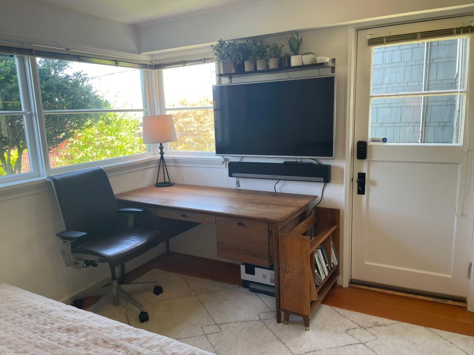 Halladay House Bed and Breakfast in Lake Union