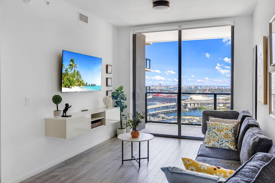 Miami Skyline Escape Apartment in Miami