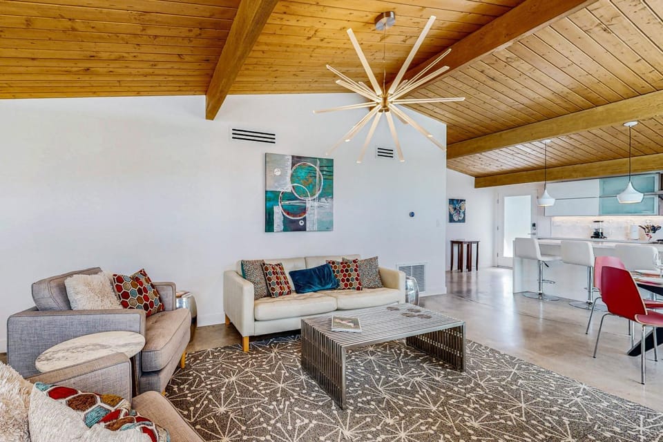 Iconic Mid-Century Modern Escape - 4729 House in Palm Springs