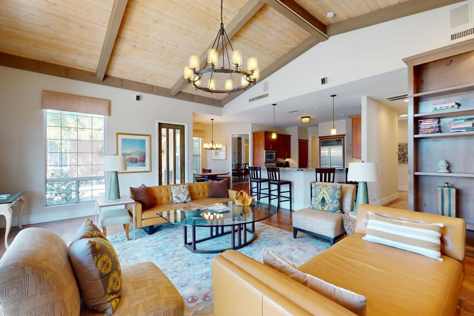 Indulgent Escape In Rancho Mirage House in Rancho Mirage