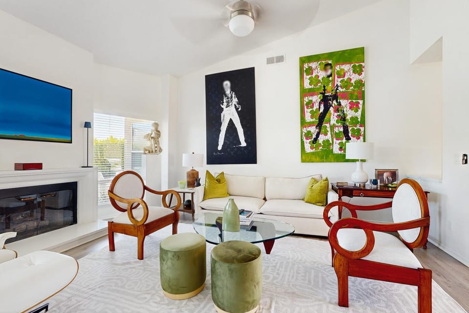 Loufie's Desert Retreat House in Palm Desert