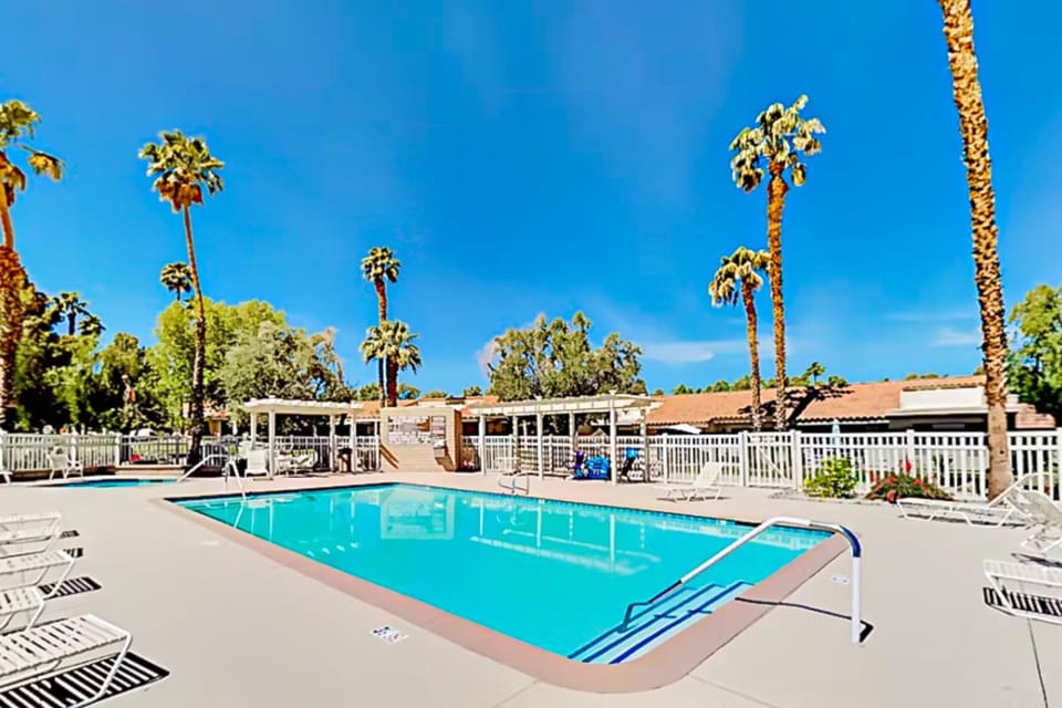 Oasis in Palm Desert Resorter House in Palm Desert