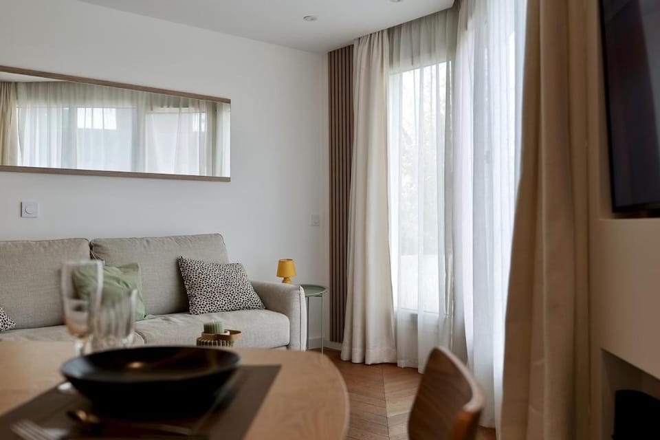 Penthouse - Eiffel Tower View - Porte de Versailles - Parking Apartment in Issy-les-Moulineaux