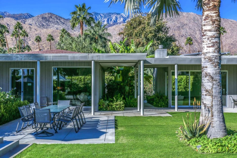 Palm Springs Perfection - 2243 House in Palm Springs