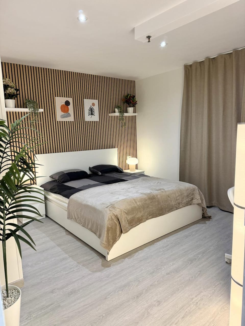 Bed, Photo of the whole room, Bedroom, flat iron, hair dryier, heating, safe