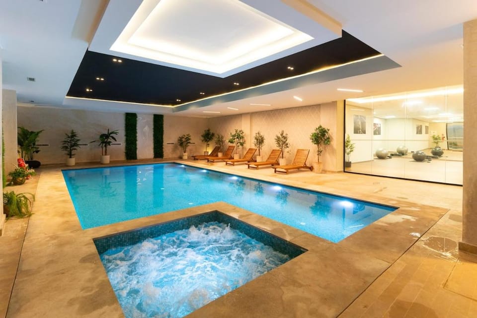 Bright Guéliz apartment, swimming pools gym Apartment in Marrakesh