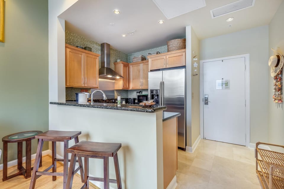 Palms at Waikiki - 1 Bedroom City View 1209 Apartment in McCully-Moiliili