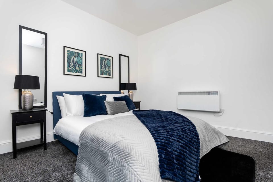 Charming Prime-Central Gem in Hawick-Walk to Shops House in Hawick