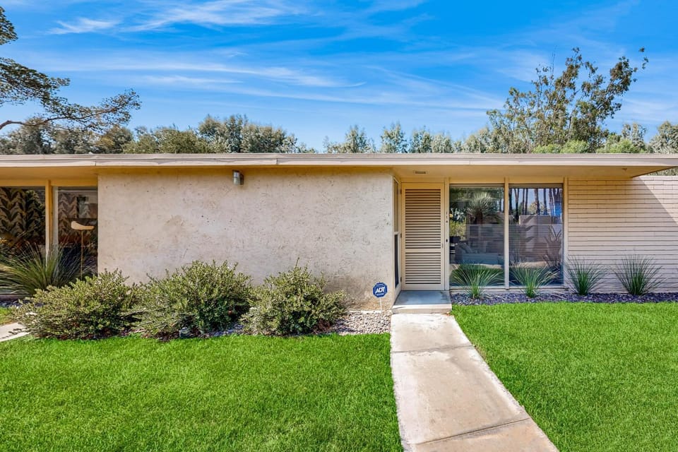 Racquet Club Garden Villas Unit 114 - 4550 House in Palm Springs