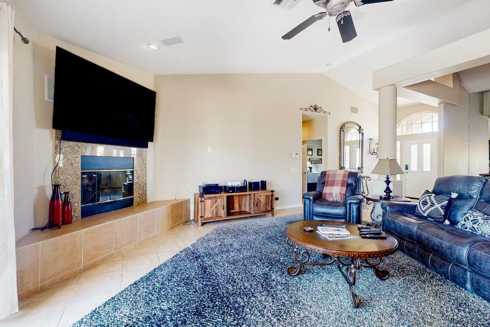 Relax at Indian Springs House in La Quinta