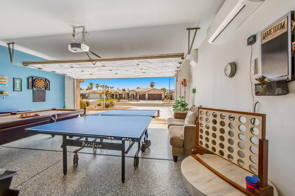 Robles Paradise House in La Quinta