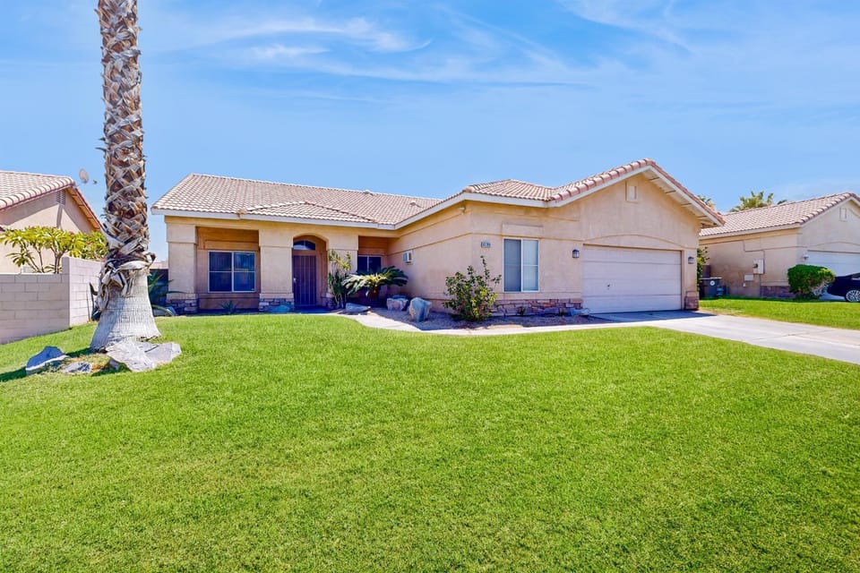 Sawgrass Summer House in Cathedral City