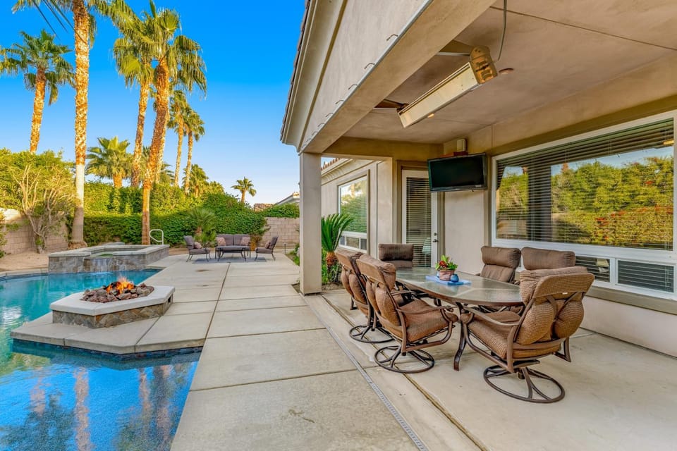 Snowbird Oasis - Festival Escape House in La Quinta
