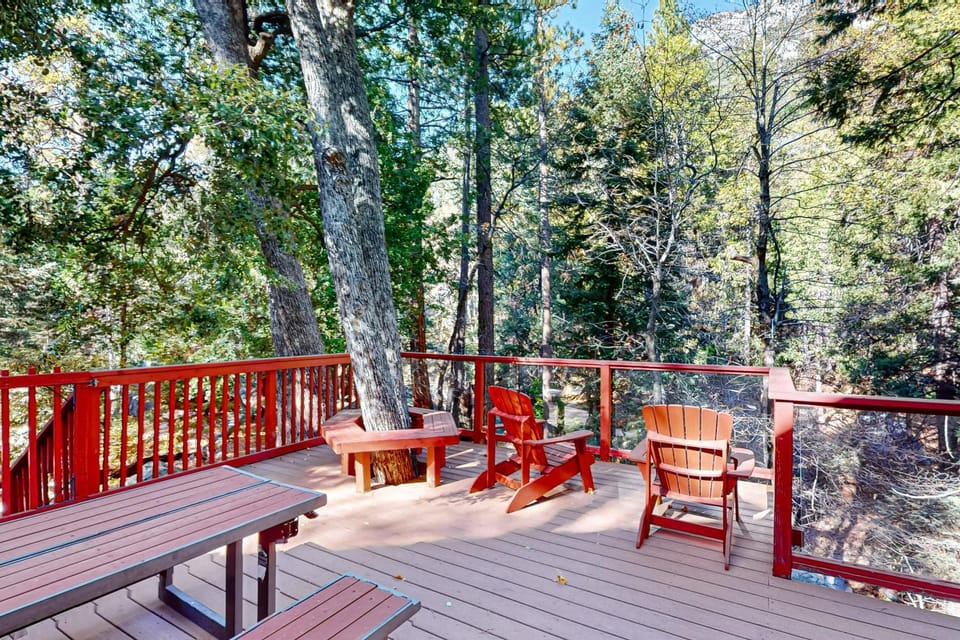 Strawberry Creek Cabin Cabin in Idyllwild-Pine Cove